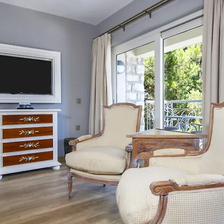 Joya Del Mar マルマリス