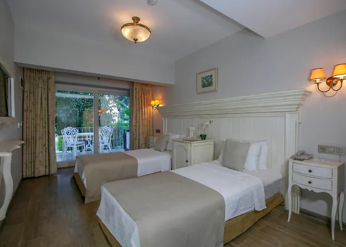 Hotel Joya Del Mar 4*