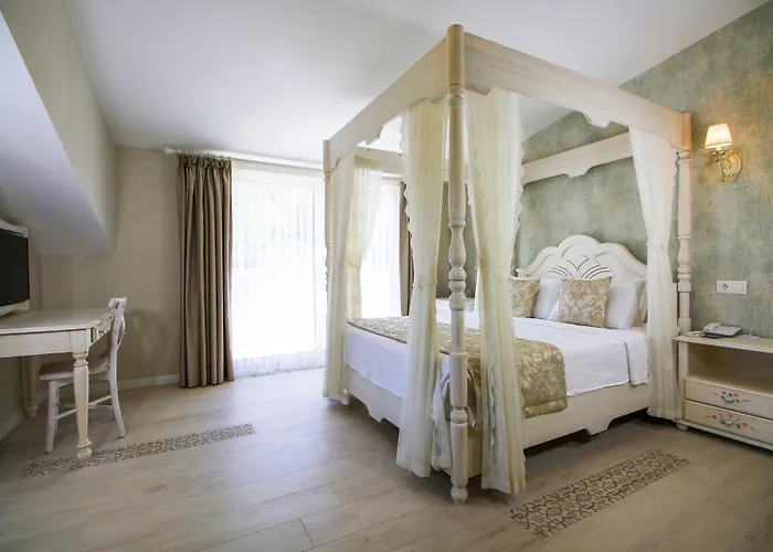 Hotel Joya Del Mar 4*