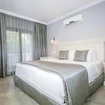 Hotel Joya Del Mar 4*