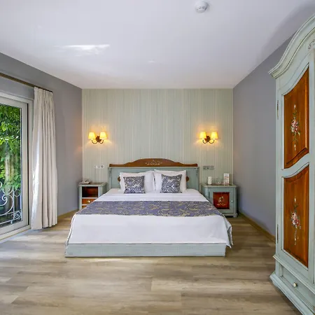 Hotel Joya Del Mar 4*